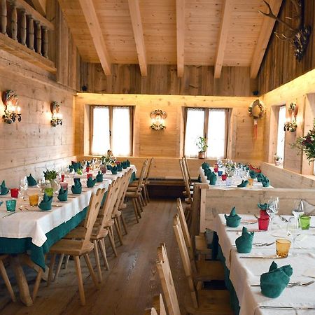 Jaegerhaus Agriturismo كورتينا دامبيتزو المظهر الخارجي الصورة