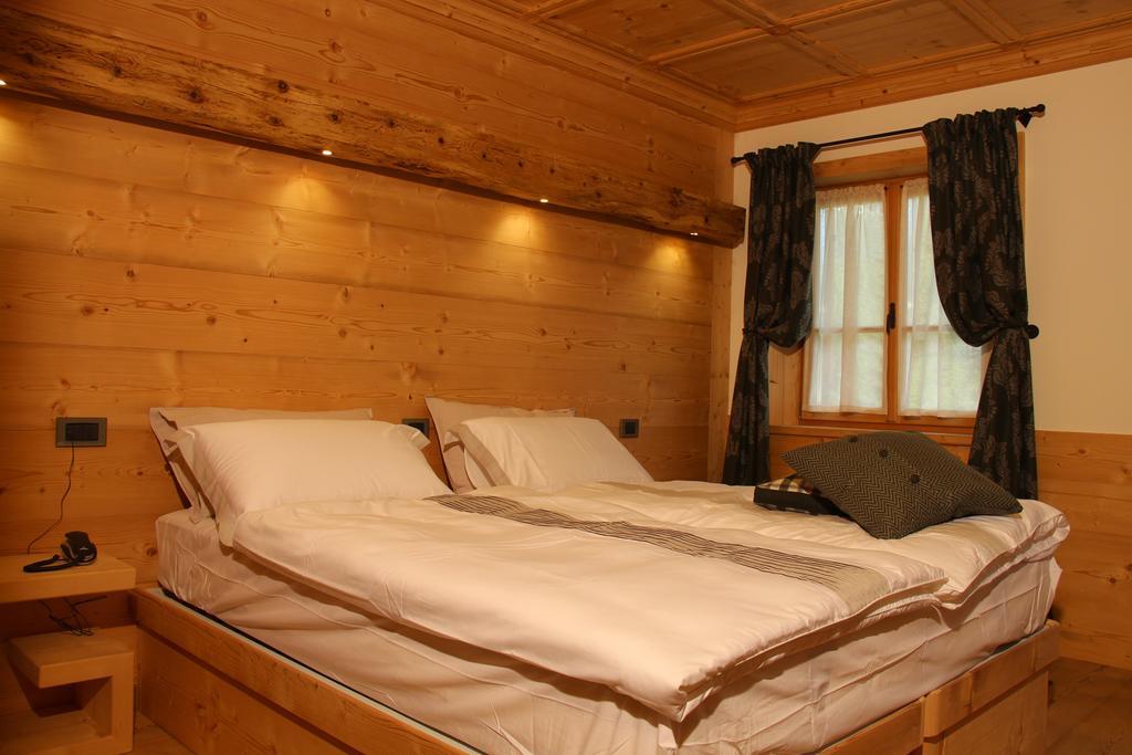 Jaegerhaus Agriturismo كورتينا دامبيتزو الغرفة الصورة